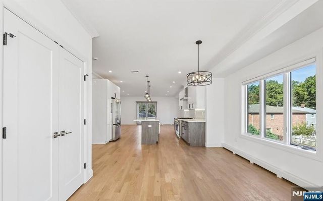 309 7th 1, Palisades Park, NJ 07650