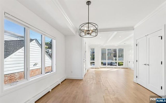 309 7th 1, Palisades Park, NJ 07650