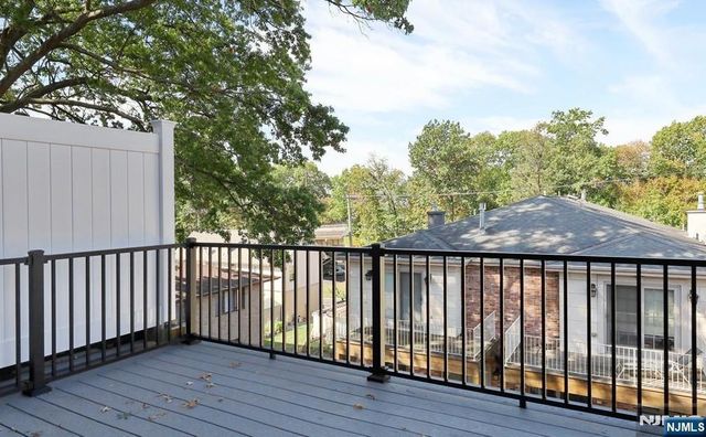 309 7th 1, Palisades Park, NJ 07650