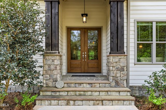 10004 Sandcreek Court, Chapel Hill, NC 27517