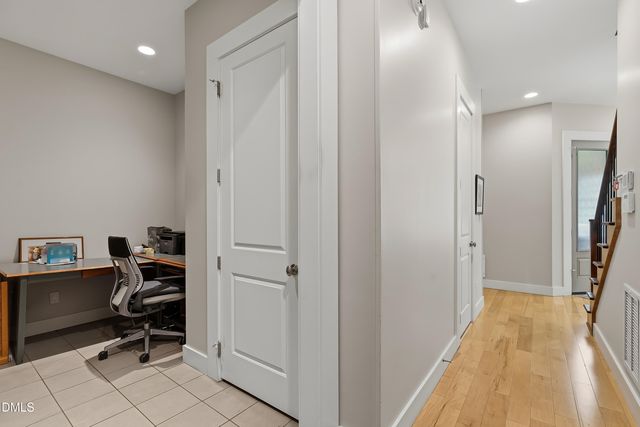 10004 Sandcreek Court, Chapel Hill, NC 27517