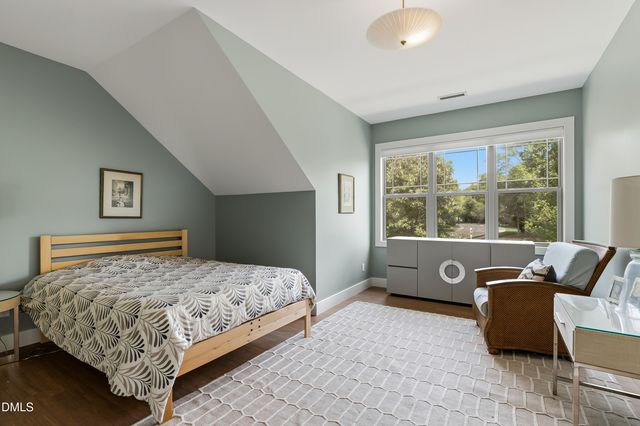 10004 Sandcreek Court, Chapel Hill, NC 27517