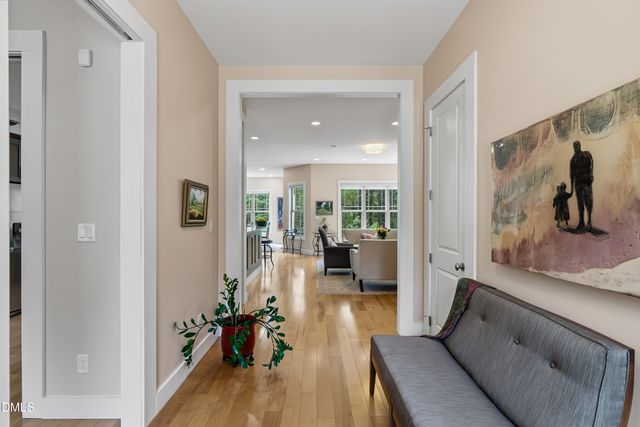 10004 Sandcreek Court, Chapel Hill, NC 27517