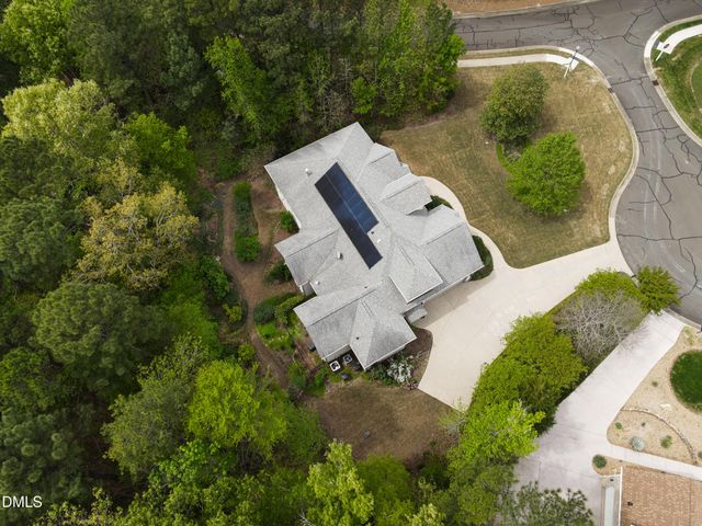 10004 Sandcreek Court, Chapel Hill, NC 27517