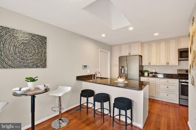 2924 ELMESMEADE CT, Oakton, VA 22124