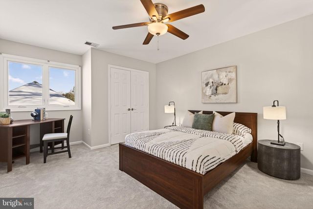 2924 ELMESMEADE CT, Oakton, VA 22124