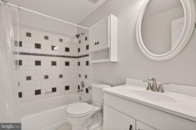 2924 ELMESMEADE CT, Oakton, VA 22124