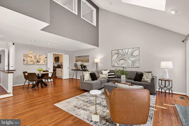 2924 ELMESMEADE CT, Oakton, VA 22124