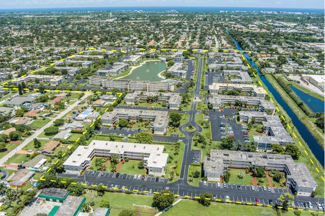 2728 N Garden Dr Drive N 413, Lake Worth, FL 33461