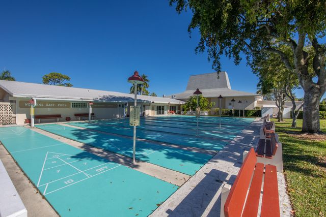 2728 N Garden Dr Drive N 413, Lake Worth, FL 33461