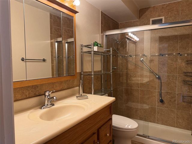 605 S Alton Way 12B, Denver, CO 80247