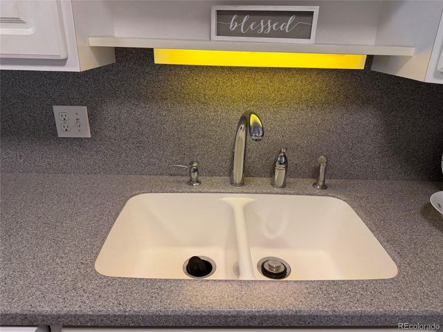 605 S Alton Way 12B, Denver, CO 80247
