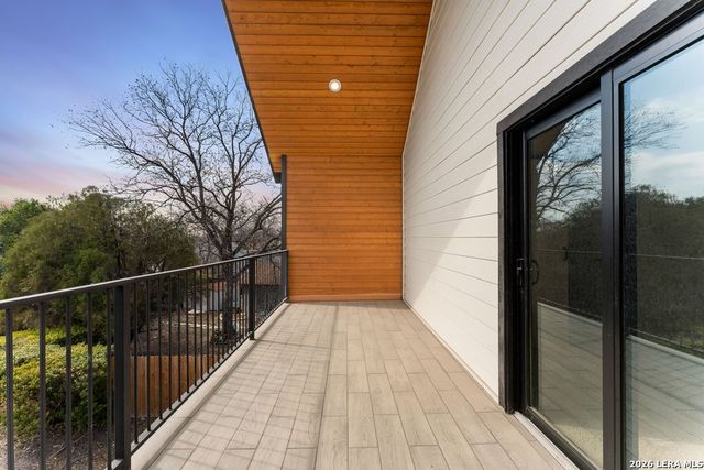 302 Bank, San Antonio, TX 78204