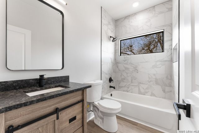 302 Bank, San Antonio, TX 78204