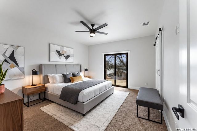 302 Bank, San Antonio, TX 78204