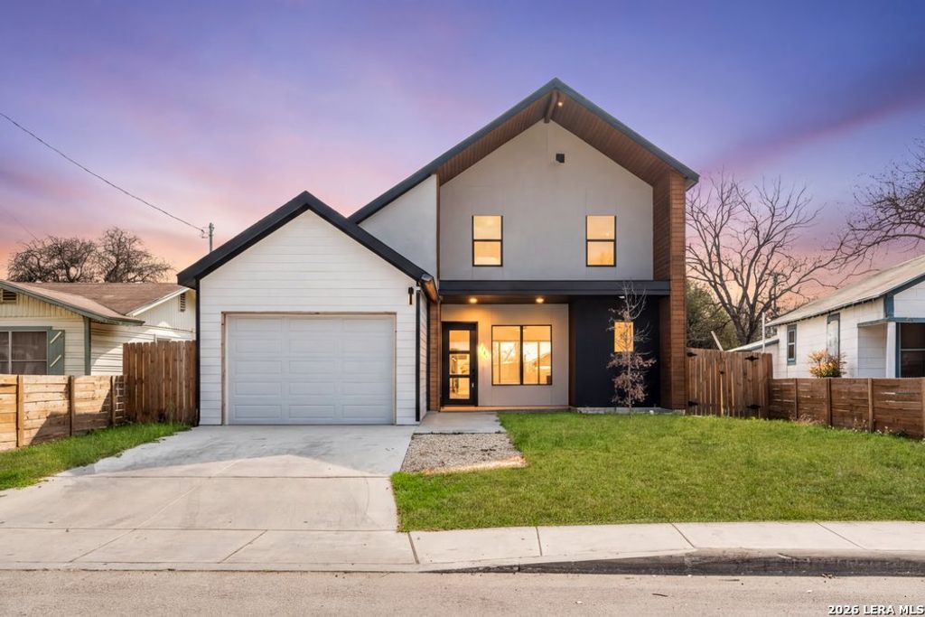 302 Bank, San Antonio, TX 78204