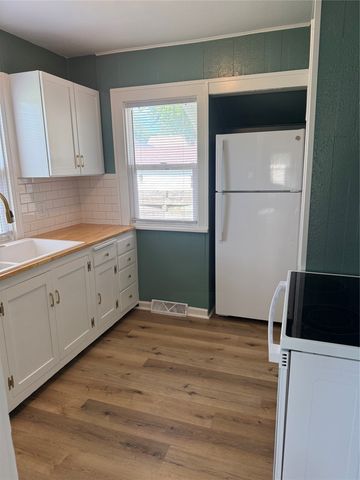 308 W 8th Street S, Newton, IA 50208