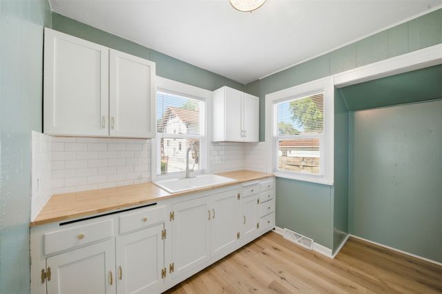 308 W 8th Street S, Newton, IA 50208