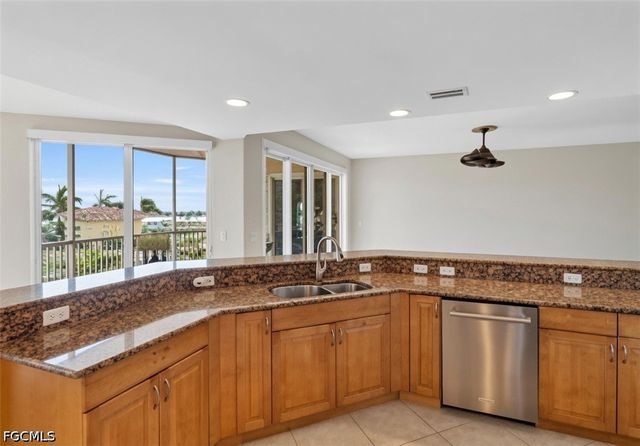 6081 Silver King BLVD 202, Cape Coral, FL 33914