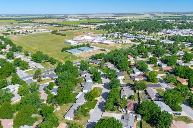 9 Argon Dr, Goddard, KS 67052