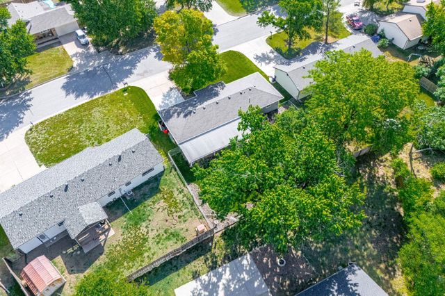 9 Argon Dr, Goddard, KS 67052