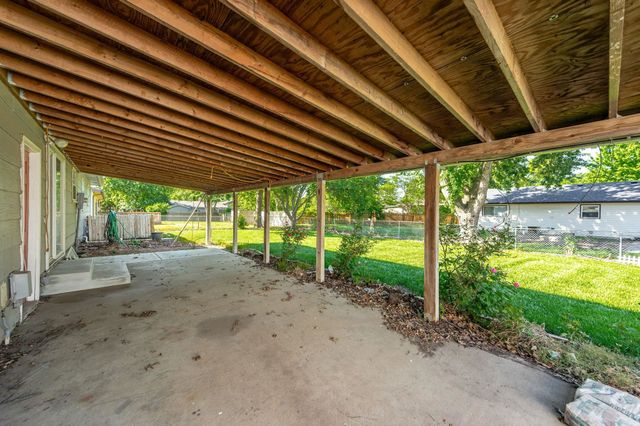 9 Argon Dr, Goddard, KS 67052