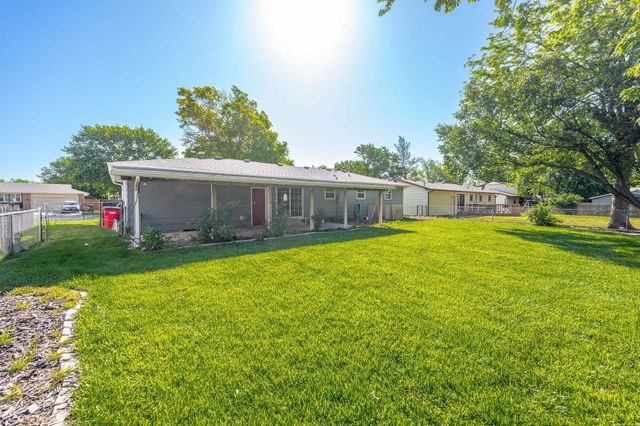 9 Argon Dr, Goddard, KS 67052