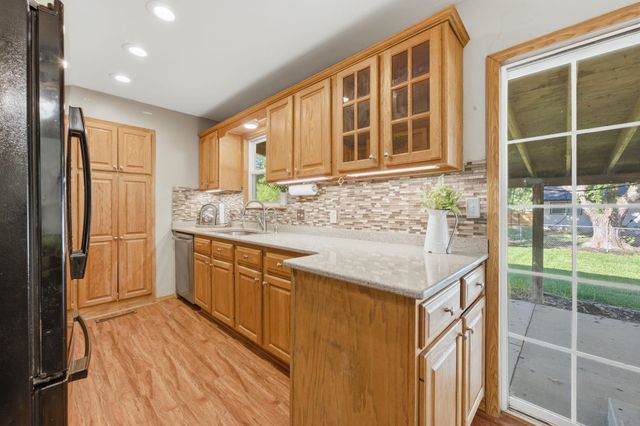 9 Argon Dr, Goddard, KS 67052