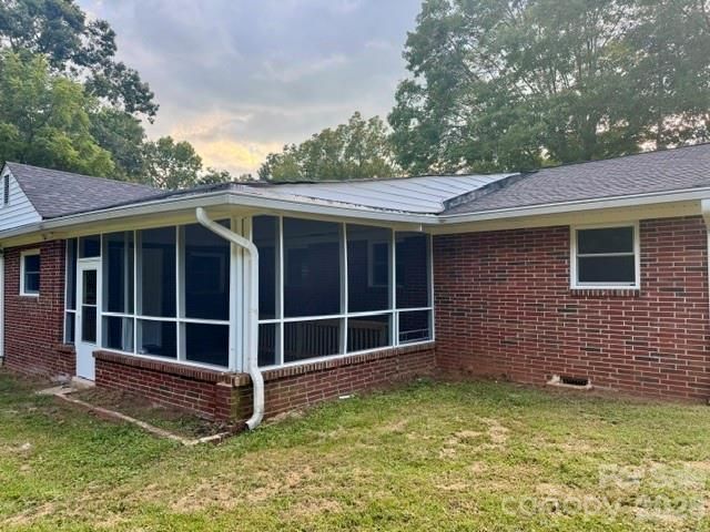 1911 Wall Street, Morganton, NC 28655