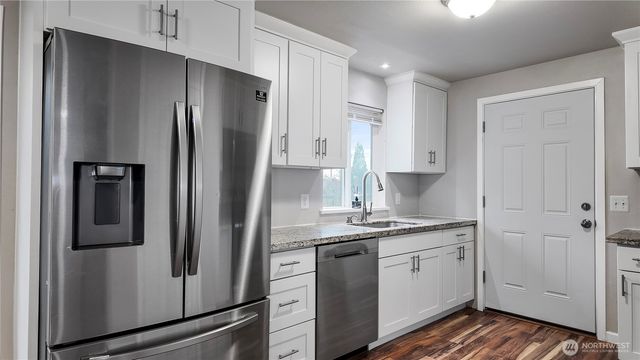 819 S 27th Street, Mount Vernon, WA 98274