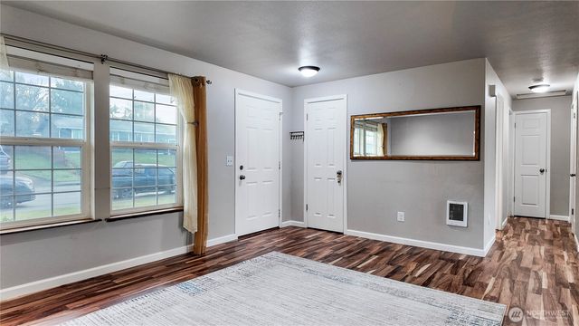 819 S 27th Street, Mount Vernon, WA 98274