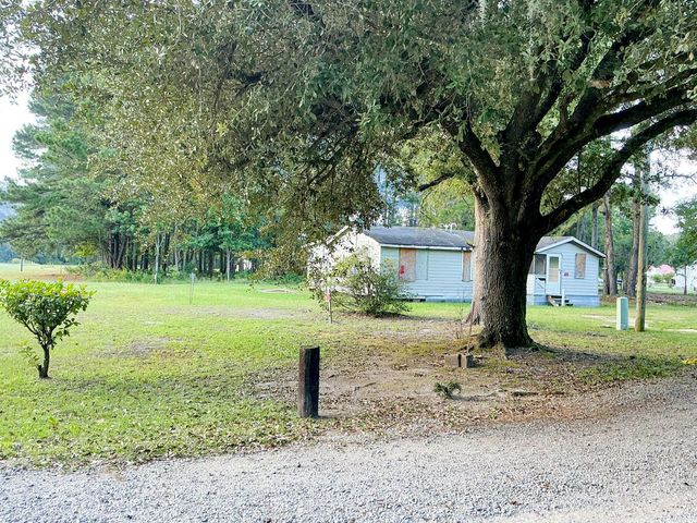839 Burgin Road, Mcclellanville, SC 29458