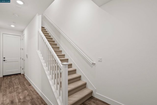 1102 Althea Terrace 4, Sunnyvale, CA 94086