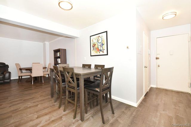 101 Lincoln Avenue 3R, Mineola, NY 11501