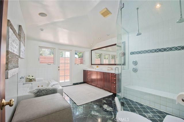 18056 Lake Encino, Encino, CA 91316