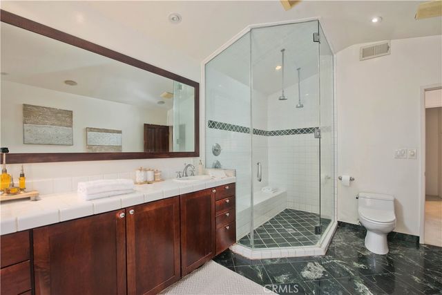 18056 Lake Encino, Encino, CA 91316