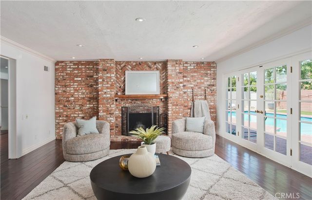 18056 Lake Encino, Encino, CA 91316