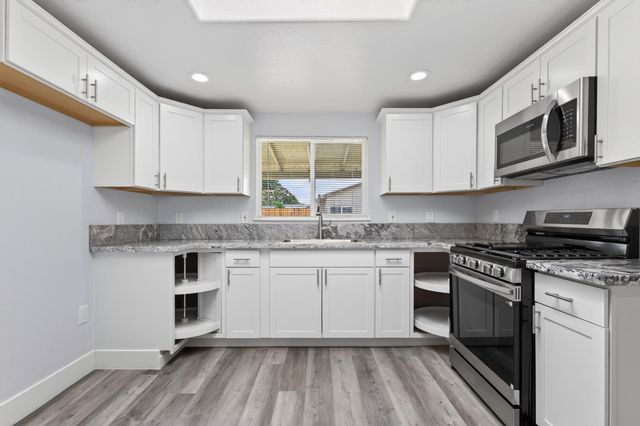 322 Kerr Ave, Modesto, CA 95354