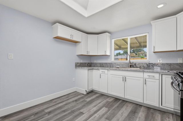 322 Kerr Ave, Modesto, CA 95354