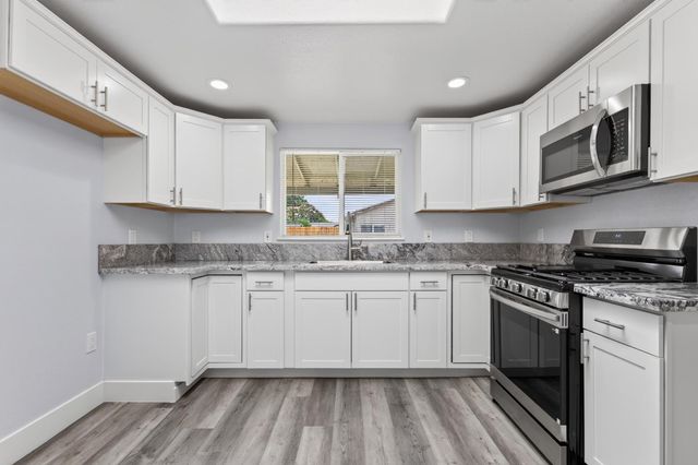 322 Kerr Ave, Modesto, CA 95354