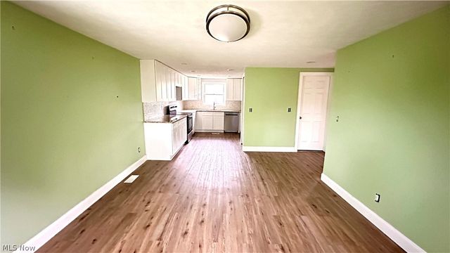 233 John Street, Bedford, OH 44146