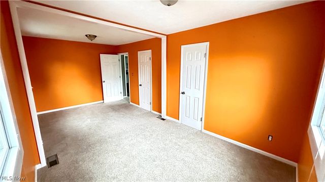 233 John Street, Bedford, OH 44146