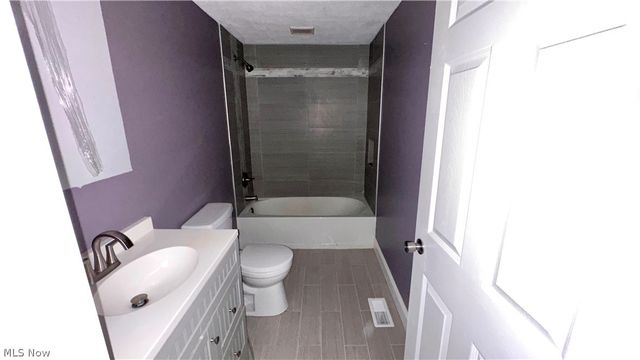 233 John Street, Bedford, OH 44146