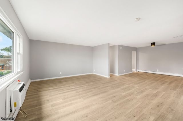 47 Gramercy Gdns B, Middlesex Boro, NJ 08846