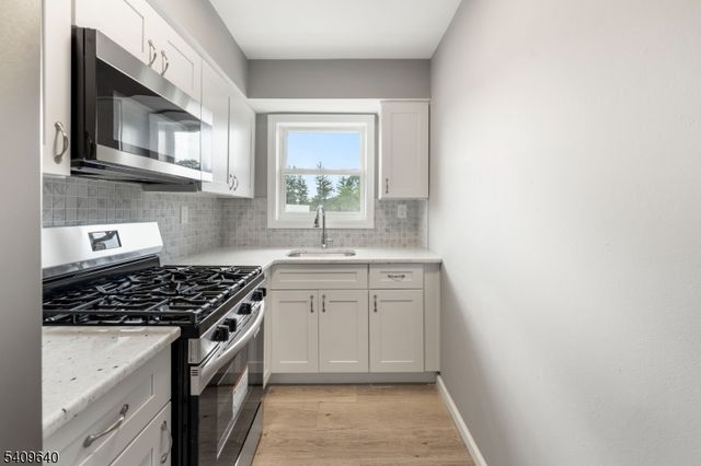 47 Gramercy Gdns B, Middlesex Boro, NJ 08846