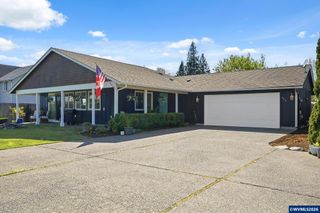 624 N Pershing St, Mt Angel, OR 97362