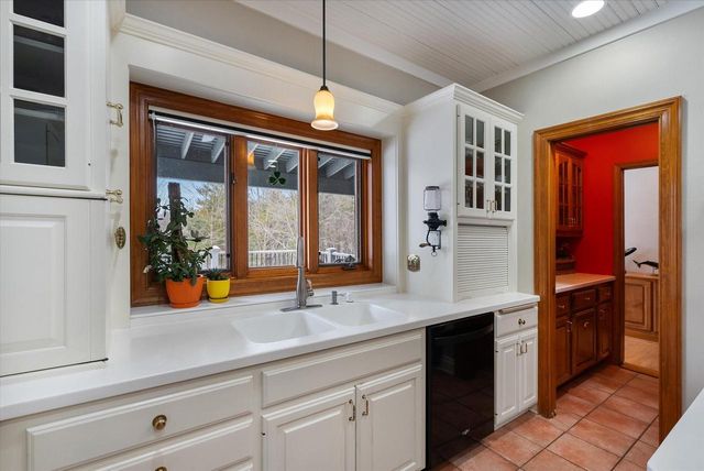 303 Washington DRIVE, West Bend, WI 53095