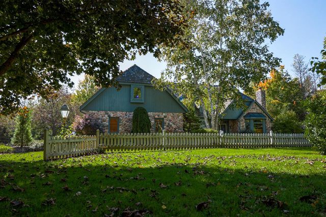 303 Washington DRIVE, West Bend, WI 53095