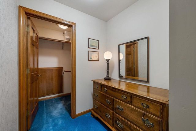 303 Washington DRIVE, West Bend, WI 53095