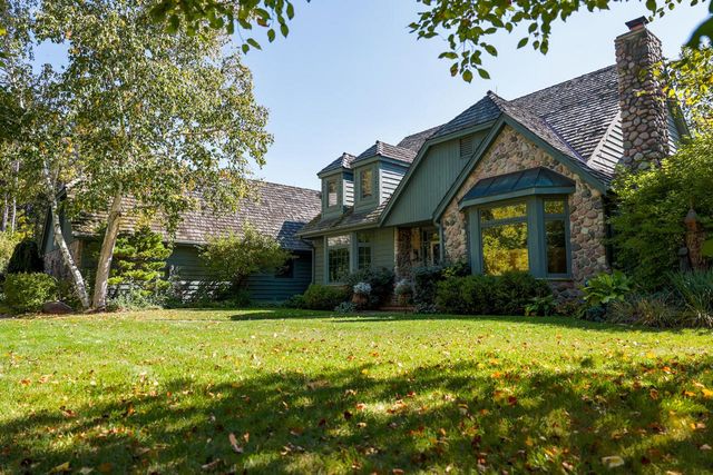 303 Washington DRIVE, West Bend, WI 53095